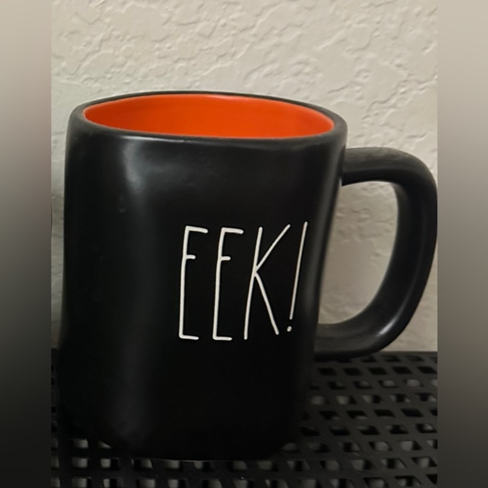 Rae Dunn EEK Mug